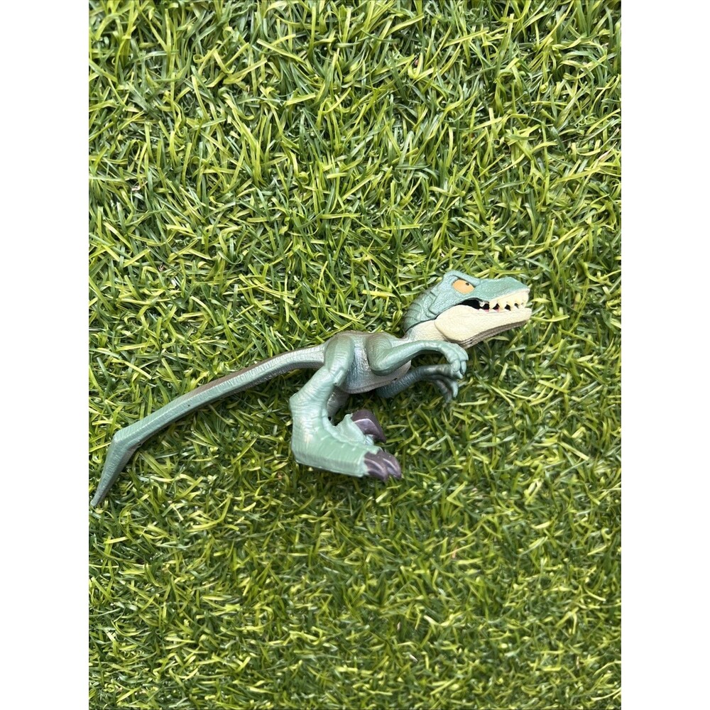 2020 Mattel: Jurassic World Bendy Biters Velociraptor Figure